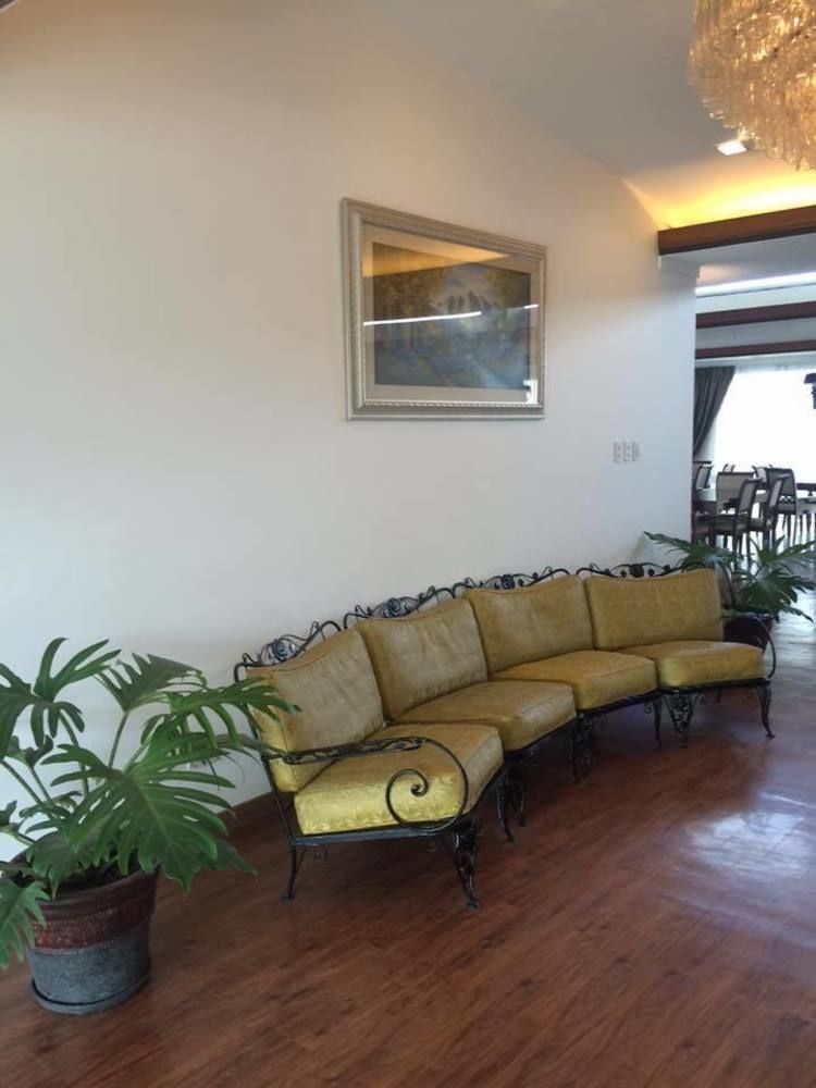 Vista Real Hotel Tagaytay City Exterior foto
